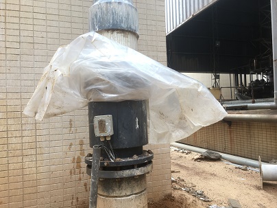 融創DN300管徑污水流量計安裝到上市皮革公司現場